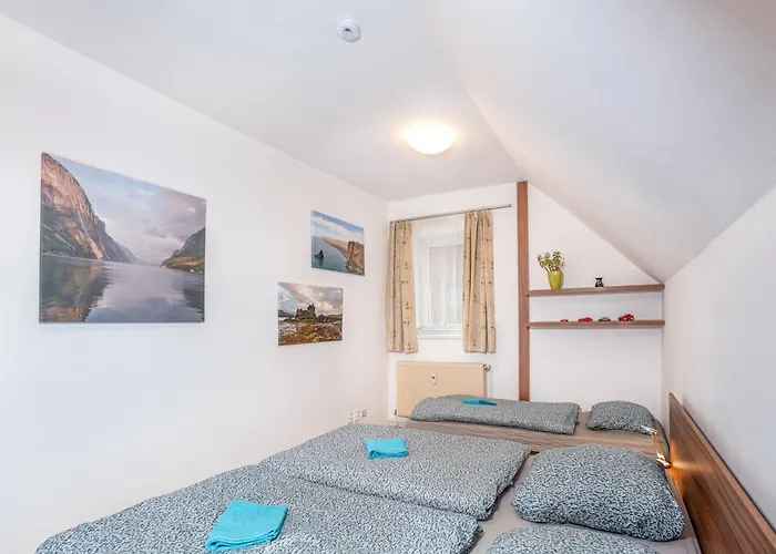 Depandance Marnet Sneznik Apartment